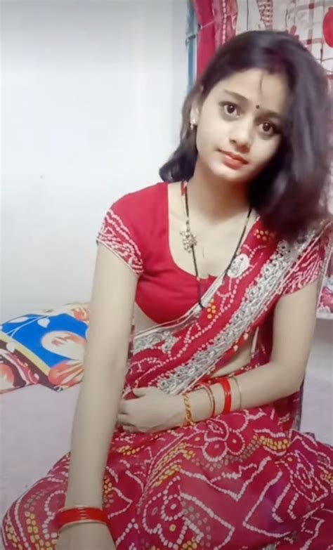 nude indiangirl|Nude Indian girls videos